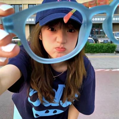 拍卖会上我惊艳全场